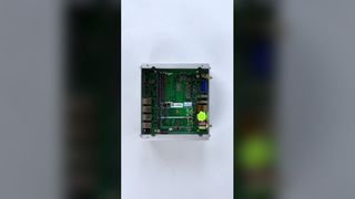 Intel Core I5 ​​8305G processor mini-pc met 2 RS232 COM 2 LAN 1 VGA 2 HD-MI voor fabriek